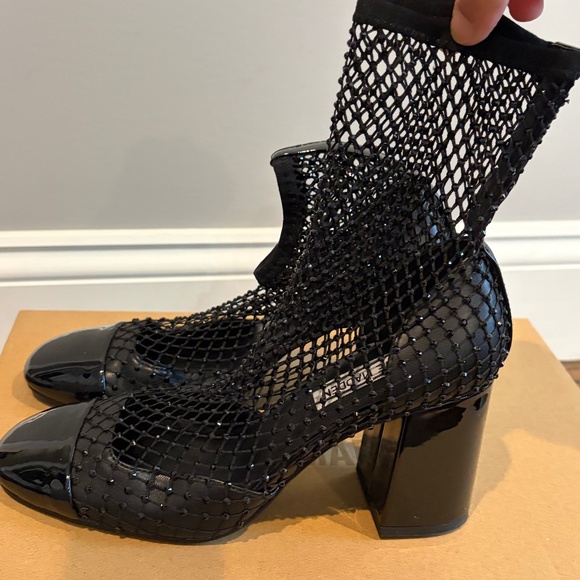 Never worn Steve Madden Eleanor Black Rhinestone Fishnet Booties - Size 6 - Picture 1 of 6